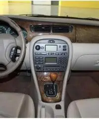 JAGUAR X-Type 2.5 V6 24V cat Executive