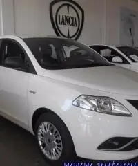 LANCIA Ypsilon 0.9 T.Air 85 CV 5 porte Metano Ecochic Silver