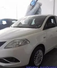 LANCIA Ypsilon 0.9 T.Air 85 CV 5 porte Metano Ecochic Silver LANCIA Ypsilon 0.9 T.Air 85 CV 5 porte Metano Ecochic Silver