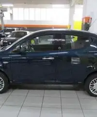 LANCIA Ypsilon 0.9 TwinAir 85 CV 5 porte Metano Ecochic Silver LANCIA Ypsilon 0.9 TwinAir 85 CV 5 porte Metano Ecochic Silver