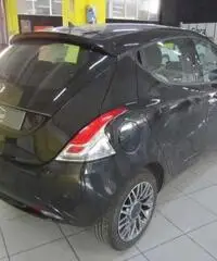 LANCIA Ypsilon 1.2 69 CV 5 porte Gold LANCIA Ypsilon 1.2 69 CV 5 porte Gold