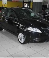 LANCIA Ypsilon 1.2 69 CV 5 porte GPL Ecochic Gold