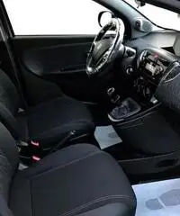 LANCIA Ypsilon 1.2 69 CV 5 porte Elefantino Rosa LANCIA Ypsilon 1.2 69 CV 5 porte Elefantino Rosa