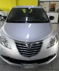 LANCIA Ypsilon 1.2 69 CV 5 porte Gold