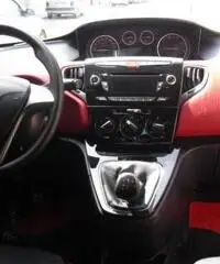 LANCIA Ypsilon 1.3 MJT 16V 95 CV 5 porte S&S Black&Red LANCIA Ypsilon 1.3 MJT 16V 95 CV 5 porte S&S Black&Red