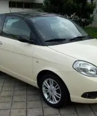 Lancia Ypsilon 1.4 Fire 77CV Platino