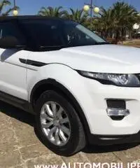 LAND ROVER Range Rover Evoque 2.2 TD4 Pure (C. Automatico-Xeno-Pelle) LAND ROVER Range Rover Evoque 2.2 TD4 Pure (C. Automatico-Xeno-Pelle)
