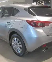 Mazda Mazda3 2.2 Skyactiv-D Evolve Mazda Mazda3 2.2 Skyactiv-D Evolve