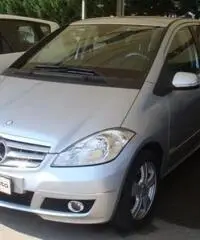 MERCEDES-BENZ A 200 CDI Premium Nav+Pelle *77000 Km*