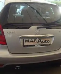 MERCEDES-BENZ A 200 CDI Premium Nav+Pelle *77000 Km*