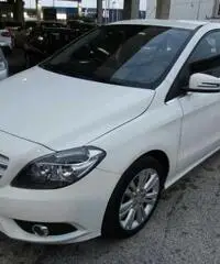 MERCEDES-BENZ B 180 CDI Executive