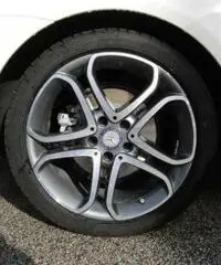 MERCEDES-BENZ E 220 d Coupé Sport MERCEDES-BENZ E 220 d Coupé Sport