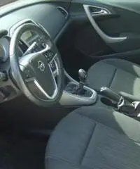 Opel Astra Station Wagon 1.7 Cdti 110cv Sp.tourer Cosmo Opel Astra Station Wagon 1.7 Cdti 110cv Sp.tourer Cosmo