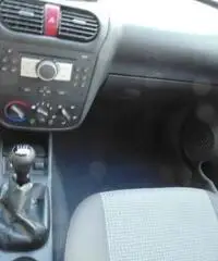 OPEL Combo 1.6 CNG Metano 4p. Van OPEL Combo 1.6 CNG Metano 4p. Van