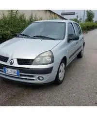 Renault Clio 1200cc44kw clima servosterzo 2003