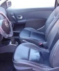 RENAULT Clio 1.2 16V 3 porte Le Iene