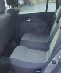 RENAULT Grand Modus 1.2 16V GPL RENAULT Grand Modus 1.2 16V GPL