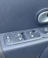 RENAULT Grand Modus 1.2 16V GPL RENAULT Grand Modus 1.2 16V GPL