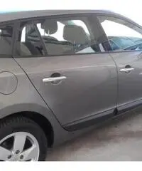 Renault Mégane 1.5 DCI 110cv EDC Attractive Navy