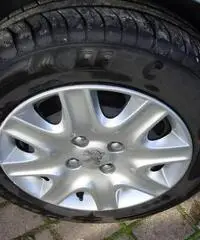 Peugeot 207 HDI 70cv 5P. Energie Sport Peugeot 207 HDI 70cv 5P. Energie Sport