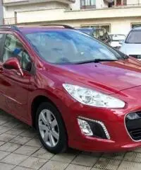 Peugeot 308 SW 1.6 e-HDi 112CV S&S Business Navy Peugeot 308 SW 1.6 e-HDi 112CV S&S Business Navy