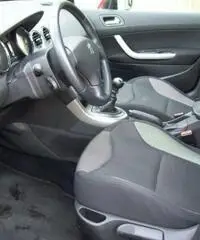 Peugeot 308 SW 1.6 e-HDi 112CV S&S Business Navy Peugeot 308 SW 1.6 e-HDi 112CV S&S Business Navy