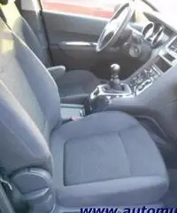 PEUGEOT 5008 1.6BlueHDi 120 S&S Business