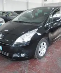 PEUGEOT 5008 1.6 HDi 112CV Business - Leggi Descrizione -