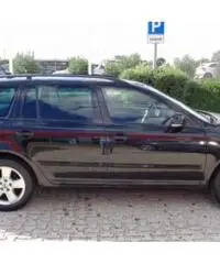 SKODA Octavia 1.6 TDI CR F.AP. DSG Wagon Executive NAVY