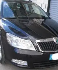 SKODA Octavia Station Wagon 1.6 TDI CR F.AP. DSG Wag. Amb.