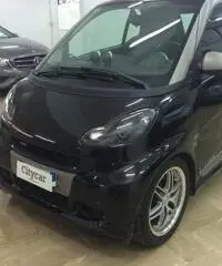 smart fortwo fortwo 1000 72 kW coupé BRABUS Xclusive smart fortwo fortwo 1000 72 kW coupé BRABUS Xclusive
