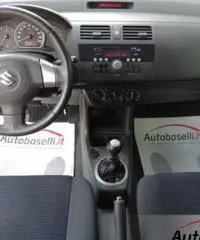 SUZUKI SWIFT 1.3 DDIS GL 75 CV Idonea per neopatentati + Climatizzatore + Cerchi in lega + ABS + Vol SUZUKI SWIFT 1.3 DDIS GL 75 CV Idonea per neopatentati + Climatizzatore + Cerchi in lega + ABS + Vol