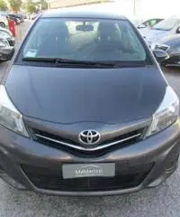 TOYOTA Yaris 1.0 5 porte Active