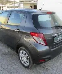 TOYOTA Yaris 1.0 5 porte Active