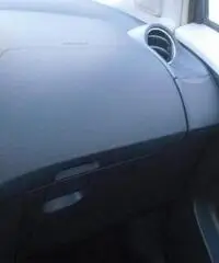 TOYOTA Yaris 1.4 D-4D DPF 5p. M-MT Sol TOYOTA Yaris 1.4 D-4D DPF 5p. M-MT Sol