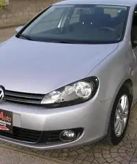 Volkswagen Golf 1.6 TDI DPF 5P. Highline Volkswagen Golf 1.6 TDI DPF 5P. Highline