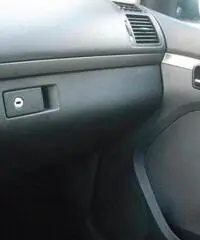 VOLKSWAGEN Touran 16V TDI DSG Highline