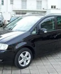 Volkswagen Touran 2.0 TDI 140CV Highline Volkswagen Touran 2.0 TDI 140CV Highline
