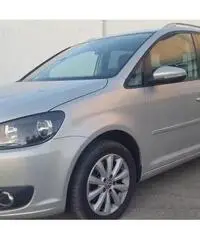 Volkswagen Touran Business 2.0 TDI 140 CV Highline Volkswagen Touran Business 2.0 TDI 140 CV Highline