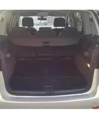 Volkswagen Touran Business 2.0 TDI 140 CV Highline Volkswagen Touran Business 2.0 TDI 140 CV Highline