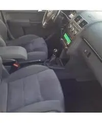 Volkswagen Touran Business 2.0 TDI 140 CV Highline Volkswagen Touran Business 2.0 TDI 140 CV Highline