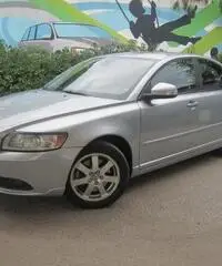 Volvo S40 2.0 D 136 CV Momentum Volvo S40 2.0 D 136 CV Momentum