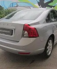 Volvo S40 2.0 D 136 CV Momentum Volvo S40 2.0 D 136 CV Momentum