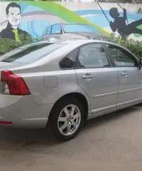 Volvo S40 2.0 D 136 CV Momentum Volvo S40 2.0 D 136 CV Momentum