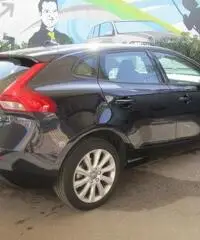 Volvo V40 D2 2.0 120 cv Geartronic Business Volvo V40 D2 2.0 120 cv Geartronic Business