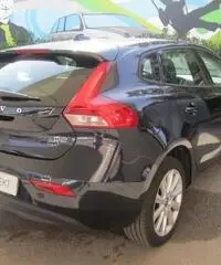 Volvo V40 D2 2.0 120 cv Geartronic Business Volvo V40 D2 2.0 120 cv Geartronic Business