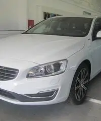 Volvo V60 D6 Twin Engine Geartronic Summum Volvo V60 D6 Twin Engine Geartronic Summum