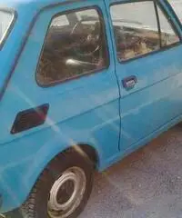 Fiat 126 color puffo anni 70 d' epoca marciante