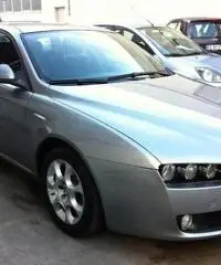 ALFA ROMEO 159 1.9 JTDm 16V Sportwagon Distinctive ALFA ROMEO 159 1.9 JTDm 16V Sportwagon Distinctive