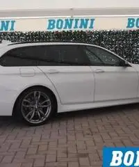 BMW 550  M d xDrive Touring - FULL  FULL  OPTIONAL BMW 550  M d xDrive Touring - FULL  FULL  OPTIONAL